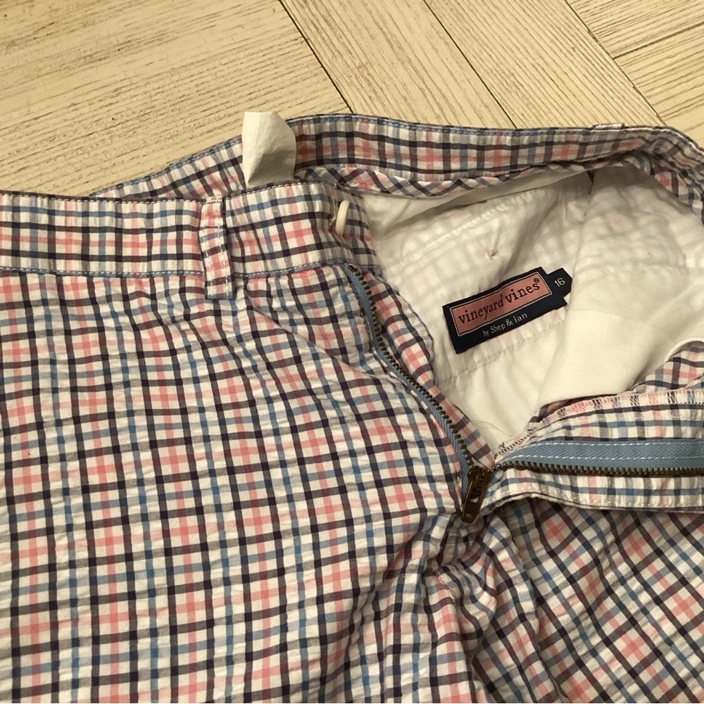Vineyard Vines Checkered Shorts in Red and Blue